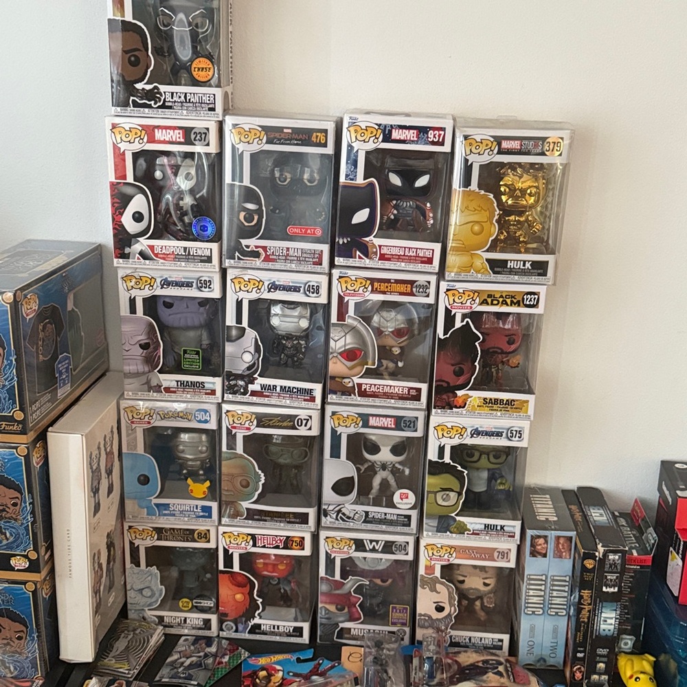 Funko Pop Marvel and DC Figures Collection (PLEASE READ DESCRIPTION)